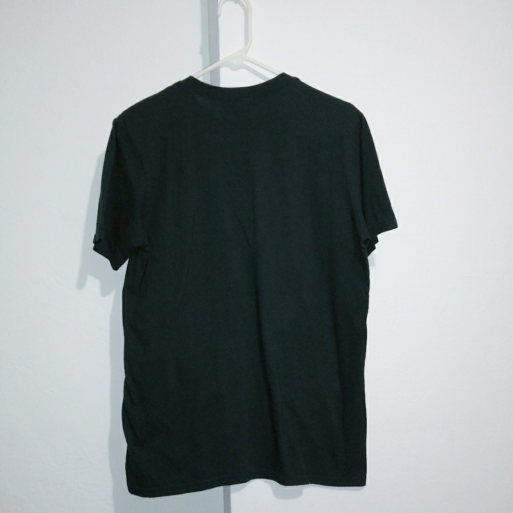 Graphics T shirt
Size M - Picture 5 of 6